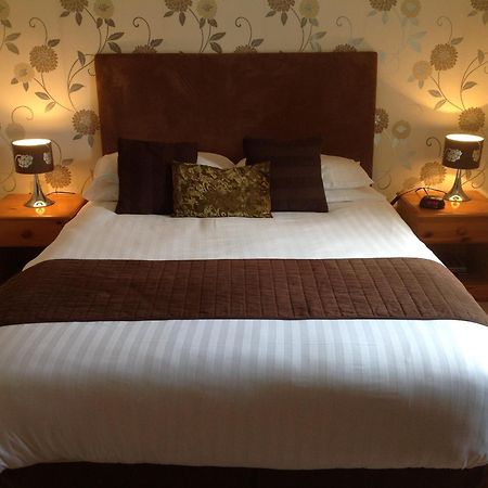 Alston House Hotel Стая снимка